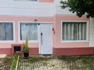 Frente da casa com fechadura eletrônica na porta · QC 11 Jardins Mangueiral