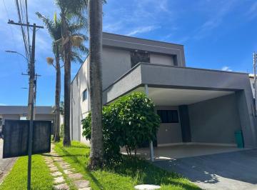 Casa de 4 quartos, Aparecida de Goiânia · Sobrado no condomínio fechado residencial Brasília Sul