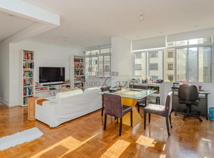 Apartamento - Higienópolis - 3 Dormitórios - 127m².