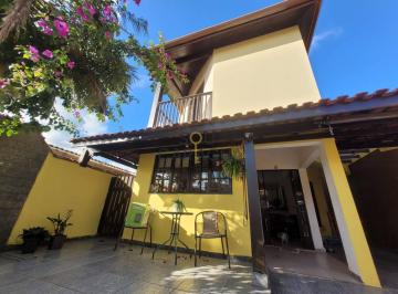 Casa · 111m² · 2 Quartos · 2 Vagas · Sobrado a venda 600m da orla da praia do Indaiá com fácil acesso ao centro
