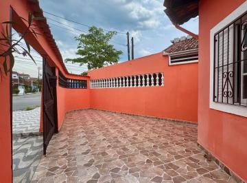 Casa · 79m² · 2 Quartos · 2 Vagas · Casa com 2 dorsms Maracanã  -  Parcela Direto Proprietário! Perto da Praia!!