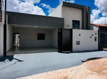 Casa de 3 quartos, Taguatinga · OTIMA CASA ALTO PADRÃO COM 3 SUITES NA QNL 8 - TAGUATINGA NORTE