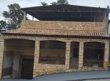Casa de 5 quartos, Juiz de Fora · Casa com 1230 m² à venda em Santa Terezinha. Ótima oportunidade de investimento.