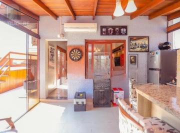 Apartamento · 206m² · 3 Quartos · 1 Vaga · Cobertura com 3 quartos, Vaga e piscina São Sebastião.