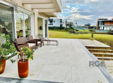 Casa · 350m² · 4 Quartos · 4 Vagas · Casa para Comprar com 3 Suítes em Lote Molhado no Península Ponta da Figueira