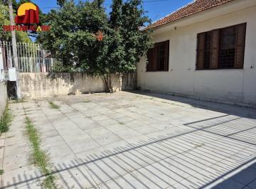Casa · 82m² · 4 Quartos · 2 Vagas · Casa Residencial de 4 Quartos com Piscina e Churrasqueira em Porto Alegre