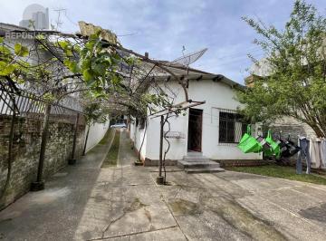 Terreno · 300m² · 3 Quartos · 3 Vagas · Terreno com casa com 3 dormitórios e ampla garagem Bairro Higienópolis
