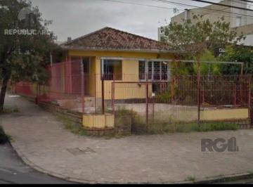Terreno · 350m² · Terreno de esquina com área de 363m² localizado no bairro Vila Ipiranga em porto
