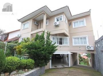 Casa · 700m² · 4 Quartos · 6 Vagas · EXCELENTE CASA COM 4 DORMITÓRIOS, 6 VAGAS DE GARAGEM E VISTA PANORÂMICA.