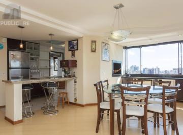 Apartamento · 90m² · 2 Quartos · 3 Vagas · Apartamento 2 dormitórios  sendo 1 suíte e 3 vagas no Petrópolis.