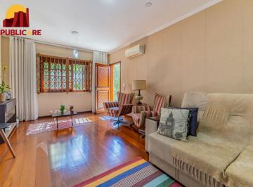 Casa · 1640m² · 3 Quartos · 3 Vagas · Casa com 1.640,00m², 3 dormitórios, 4 vagas à venda Rua Marista.