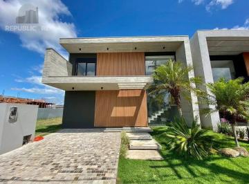 Casa · 256m² · 4 Quartos · 2 Vagas · Casa à venda - no Centro