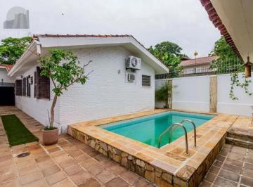 Casa · 201m² · 4 Quartos · 2 Vagas · Casa em ótima localização, com 201m², Bairro Medianeira, Porto Alegre/RS