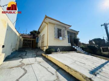 Casa · 100m² · 2 Quartos · 3 Vagas · Casa no bairro Gloria - Av. Osca Pereira