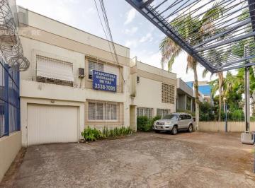 Casa · 300m² · 4 Quartos · 5 Vagas · Ampla casa no bairro Petrópolis