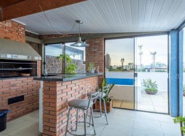 Apartamento · 205m² · 3 Quartos · 2 Vagas · Cobertura com Piscina e Churrasqueira no Petrópolis – 205m² Privativos