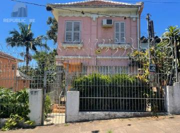 Casa · 300m² · 4 Quartos · Amplo Terreno com Casa no Partenon | Ótima Localização