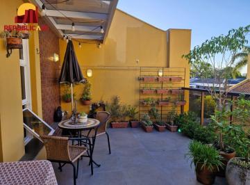 Casa · 166m² · 3 Quartos · 1 Vaga · Casa em condomínio no Bairro Medianeira, com 3 dormitórios, sendo 1 suíte, e 1 v