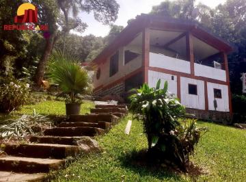 Rural · 10372m² · 3 Quartos · 6 Vagas · Sítio para Venda - 240m², 3 dormitórios, sendo 2 suites, 6 vagas - Ponta Grossa
