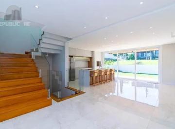 Casa · 250m² · 3 Quartos · 2 Vagas · Casa à venda - no Centro
