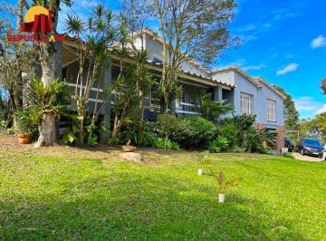 Casa · 532m² · 4 Quartos · 3 Vagas · Casa em condomínio para pessoas de bom gosto.