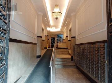 Comercial · 18m² · 1 Quarto · Conjunto / Sala para Venda na Andradas andar alto