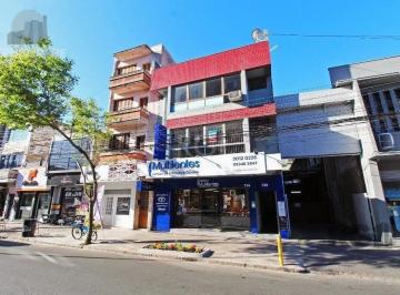 Comercial · prédio comercial, com 03 andares, loja térrea, mais 04 salas.