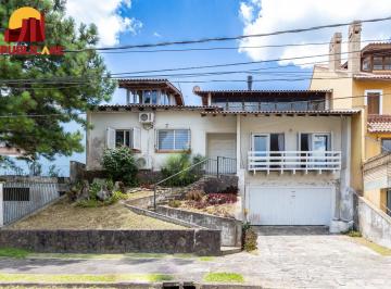 Casa · 367m² · 4 Quartos · 4 Vagas · Casa ampla, Bairro Jardim Isabel