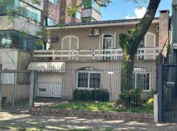 Casa · 175m² · 3 Quartos · 4 Vagas · Casa com 260m² – Excelente localização para moradia ou comércio!