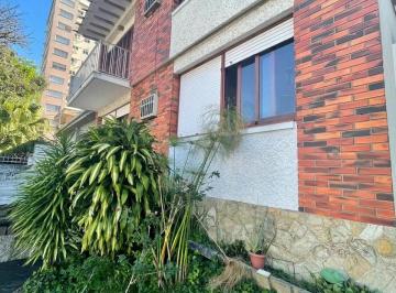Casa · 228m² · 4 Quartos · 4 Vagas · Sobrado Com 4 dormitórios, 1 suíte e 228M² no Bairro Petrópolis -Porto Alegre