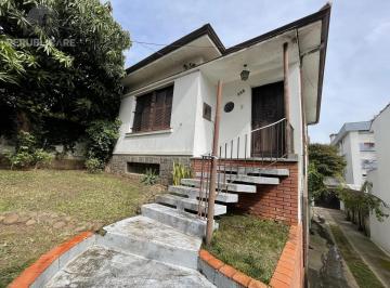 Casa · 190m² · 3 Quartos · 3 Vagas · Casa com 3 dormitórios e ampla garagem Bairro Higienópolis