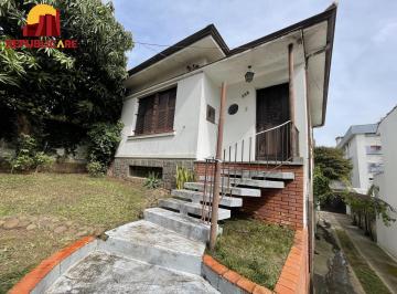 Casa · 190m² · 3 Quartos · 3 Vagas · Casa com 3 dormitórios e ampla garagem Bairro Higienópolis