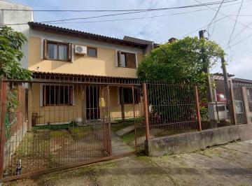Casa · 100m² · 4 Quartos · 1 Vaga · Sobrado no bairro Guaruja