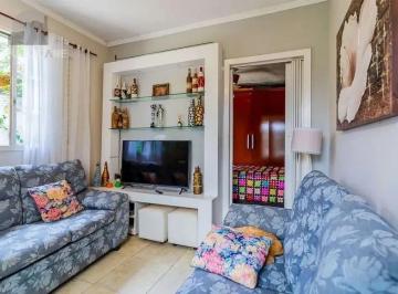 Casa · 90m² · 3 Quartos · 2 Vagas · Casa térrea com 3 dormitórios, amplo pátio e 2 vagas de garagem cobertas.