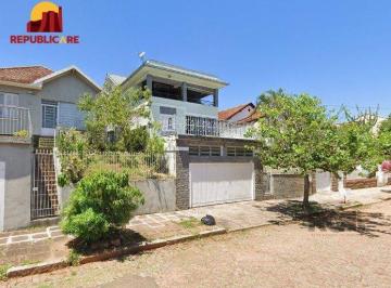 Casa · 168m² · 4 Quartos · 2 Vagas · Casa com 167m², 4 dormitórios, 2 suítes, 2 vagas no bairro Santa Tereza