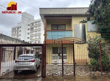 Casa · 500m² · 3 Quartos · 3 Vagas · Terreno amplo com 690m², com duas casas construídas para moradia ou investyirdor