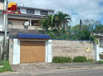.jpg+2025-03-04 · Casa em Porto Alegre, no bairro Restinga, com 4 dormitório(s), e 4 banheiros, à