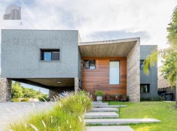 Casa · 550m² · 5 Quartos · 4 Vagas · Casa à venda - em Terraville