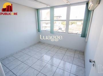 Comercial · 23m² · 1 Quarto · 1 Vaga · Sala comercial com 22m² de área privativa, frente, piso cerâmico, equipada com l