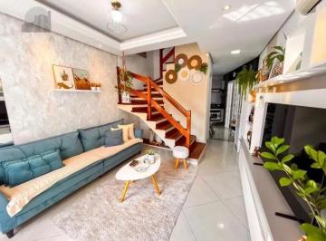 Casa · 115m² · 3 Quartos · 2 Vagas · Casa Reformada em Condomínio com Suíte e Espaço Versátil Avenida Ecoville