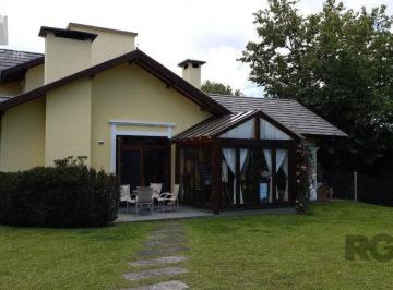 Casa · 217m² · 3 Quartos · 2 Vagas · Casa à venda - no Centro