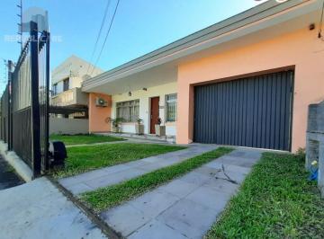 Casa · 300m² · 4 Quartos · 5 Vagas · Casa com 4 dormitórios ,