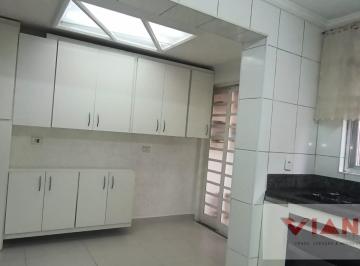 Casa · 225m² · 3 Quartos · 2 Vagas · Sobrado em Vila Scarpelli - Santo André