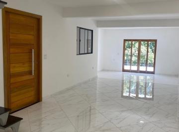 Casa · 228m² · 4 Quartos · 2 Vagas · Sobrado em Finco - São Bernardo do Campo