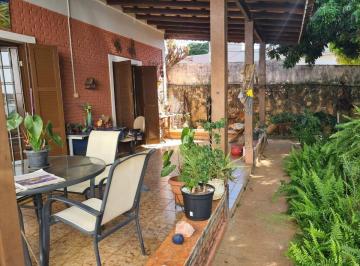 Casa · 130m² · 3 Quartos · 3 Vagas · Excelente casa térrea à venda em ponto estratégico da cidade de Atibaia