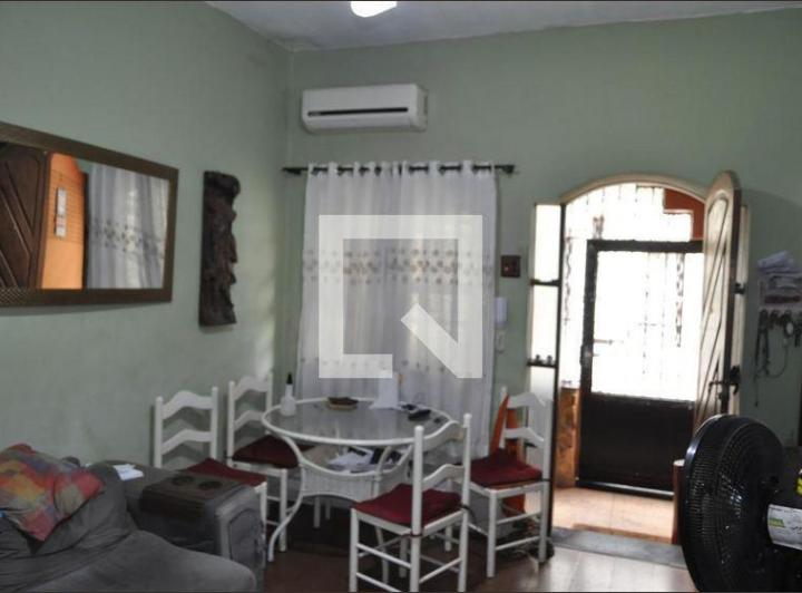 Foto do imóvel - Casa em Piedade com 3 quartos, churrasqueira, varanda e closet