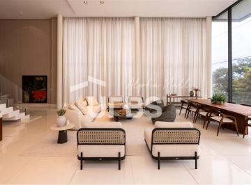 Casa · 754m² · 4 Quartos · 4 Vagas · Sobrado no Alphaville Araguaia