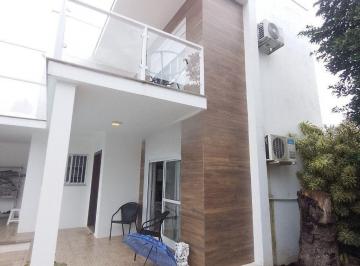 Casa · 328m² · 5 Quartos · 4 Vagas · Casa de 5 dormitórios, piscina e 4 vagas de garagem em Canoas.