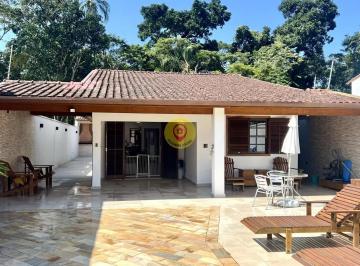 Casa · 146m² · 3 Quartos · 3 Vagas · Casa com Jacuzzi e Área Gourmet Completa | 3 Dormitórios em Terreno de 400m²