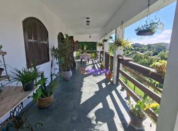 7bbc32ef1468916d8f62957b33455e8a14a16753 · ótima casa em Pendotiba de 3 quartos, sendo duas suítes cercada pelo verde